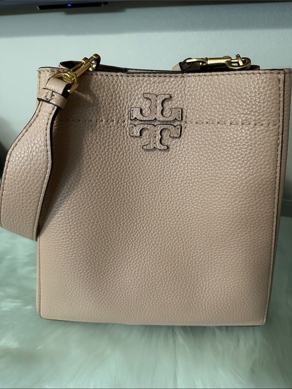 Tory Burch Pebbled Leather Crossbody - Light Blush